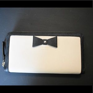 Black and White Kate Spade Wallet Bow Tie